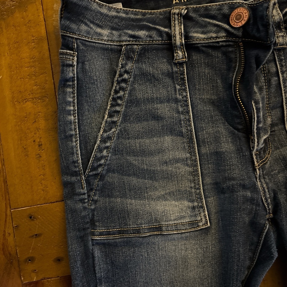 Cropped American Eagle Jeans - Picture 2 of 5
